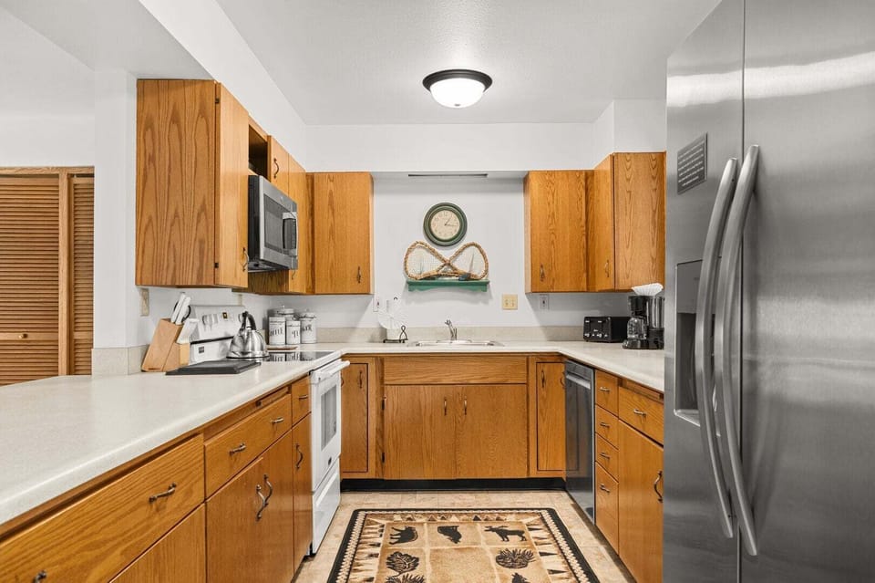 Fully Stocked Kitchen
