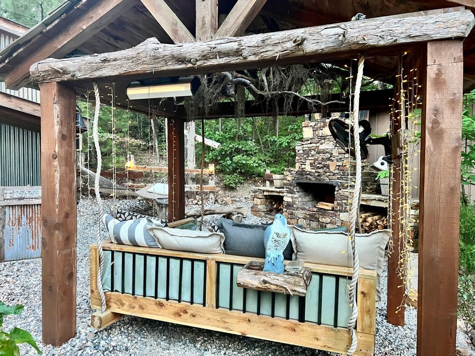 outdoor swinging bed