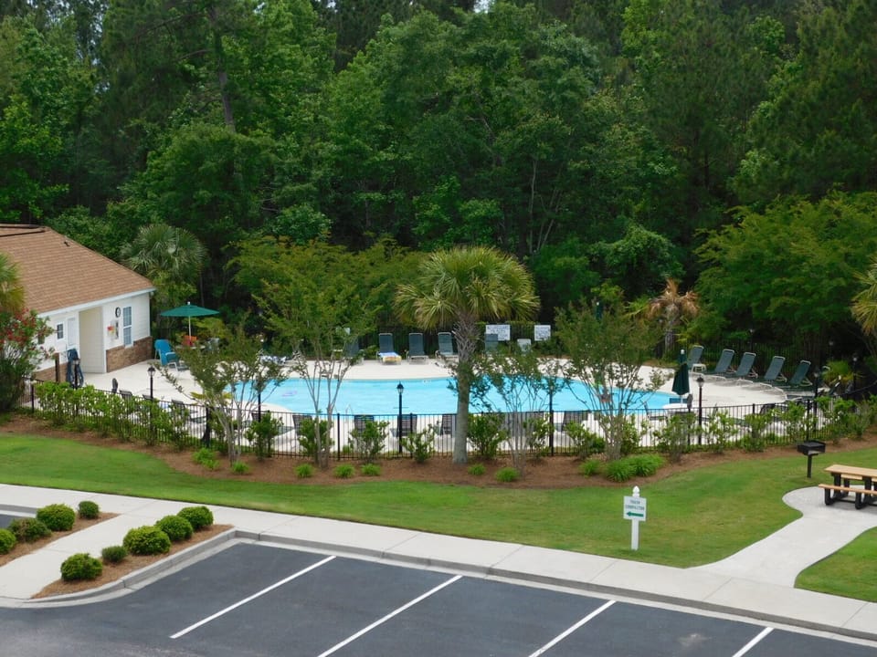 Arbor Trace Pool
