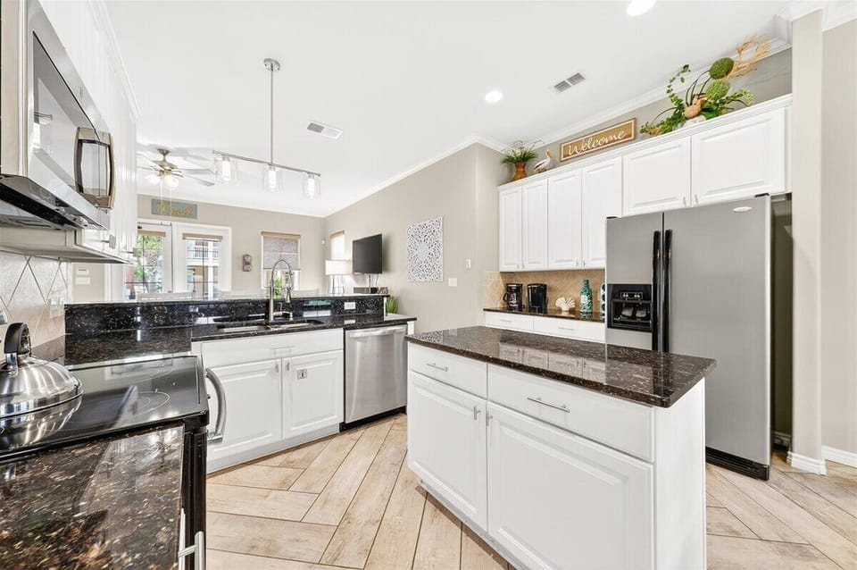 1st Floor, Kitchen