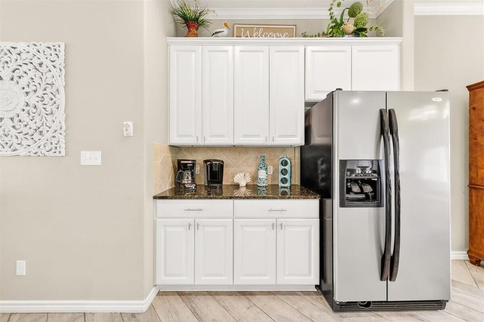 1st Floor, Kitchen