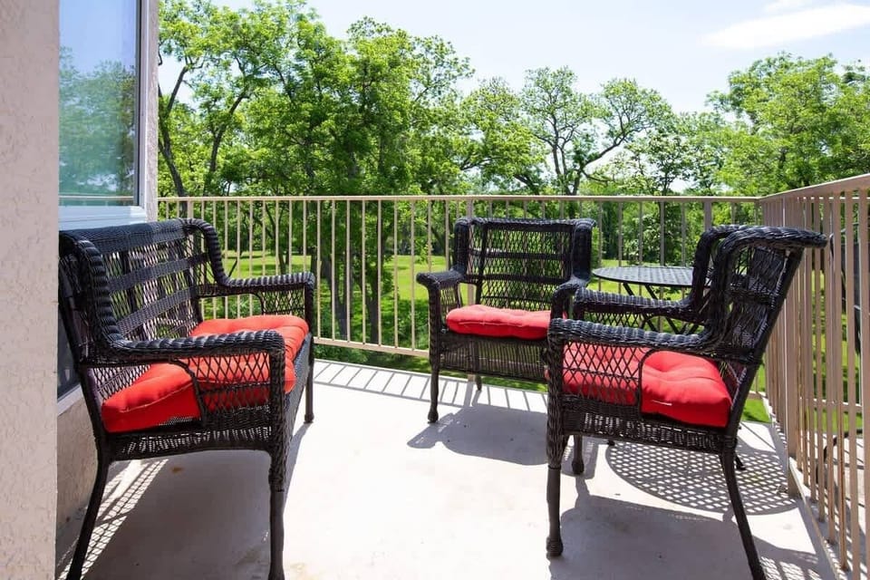 patio/ balcony 