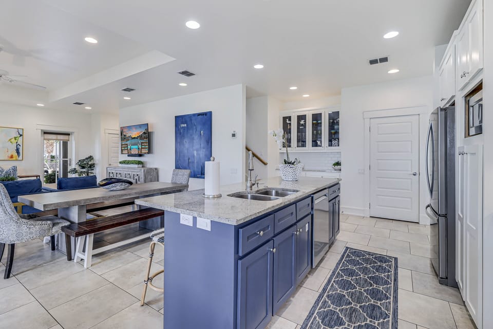 Kitchen, 1st Floor