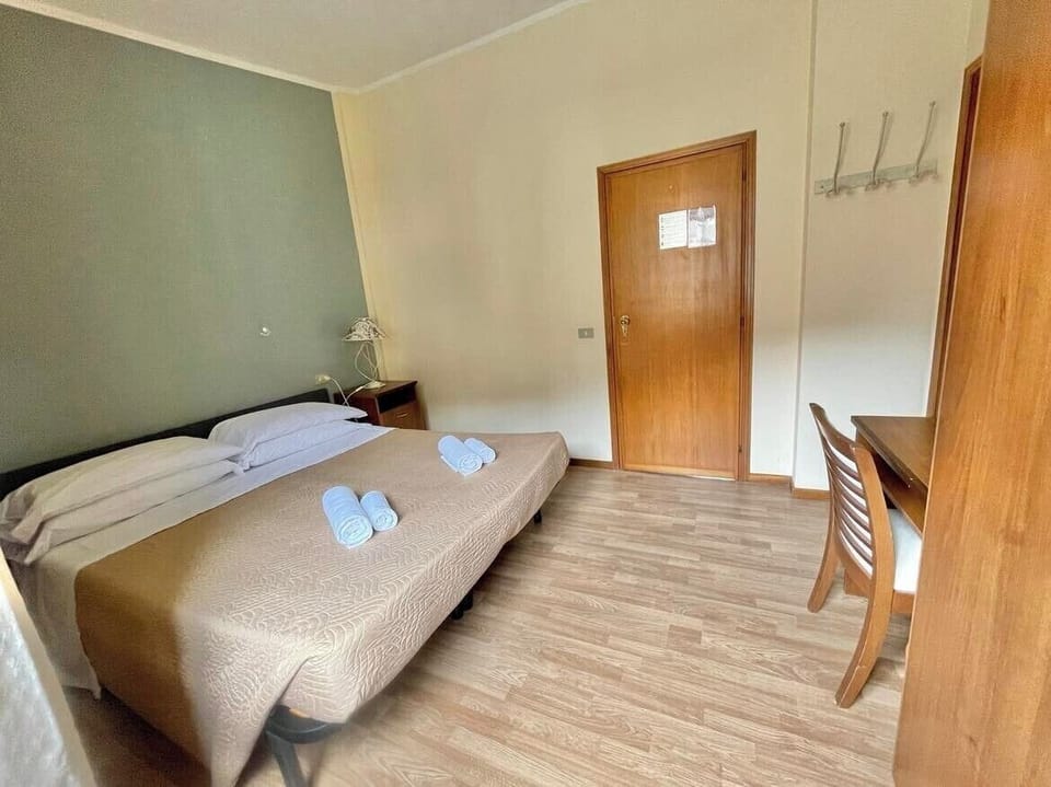 Desk, WiFi (free), bed sheets