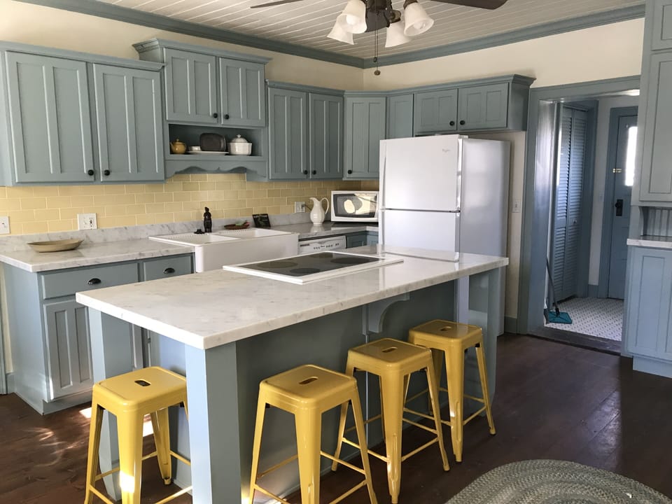 Renovated Kitchen fully stocked 