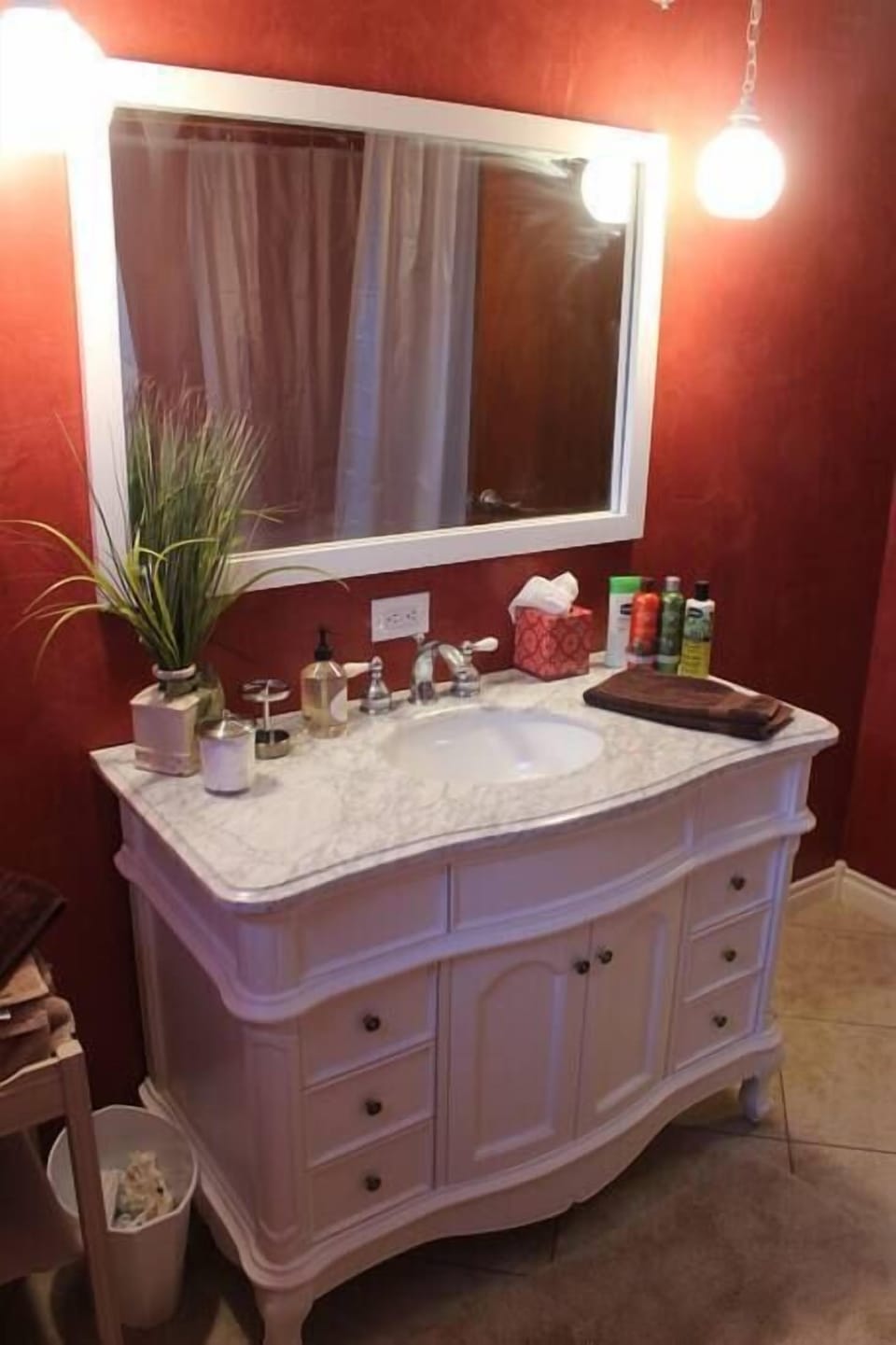Upstairs Bathroom (1)