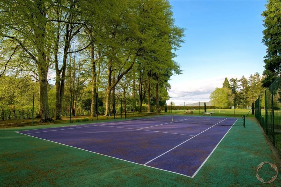 TENNIS