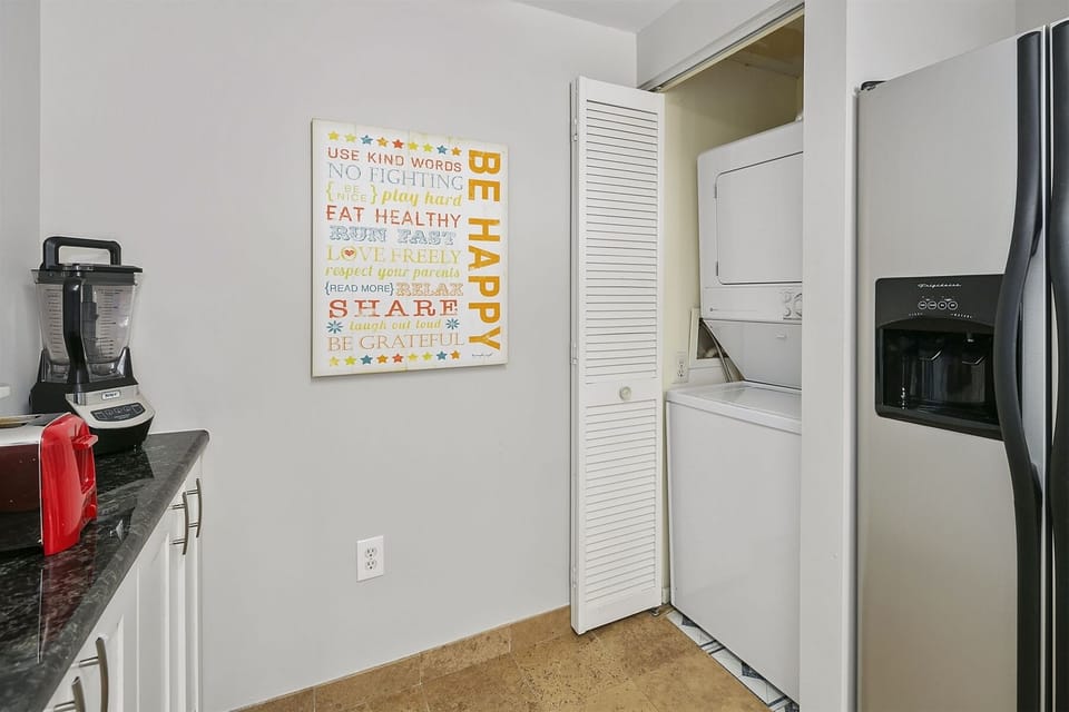 Large capacity washer/dryer, easily washes everyday loads