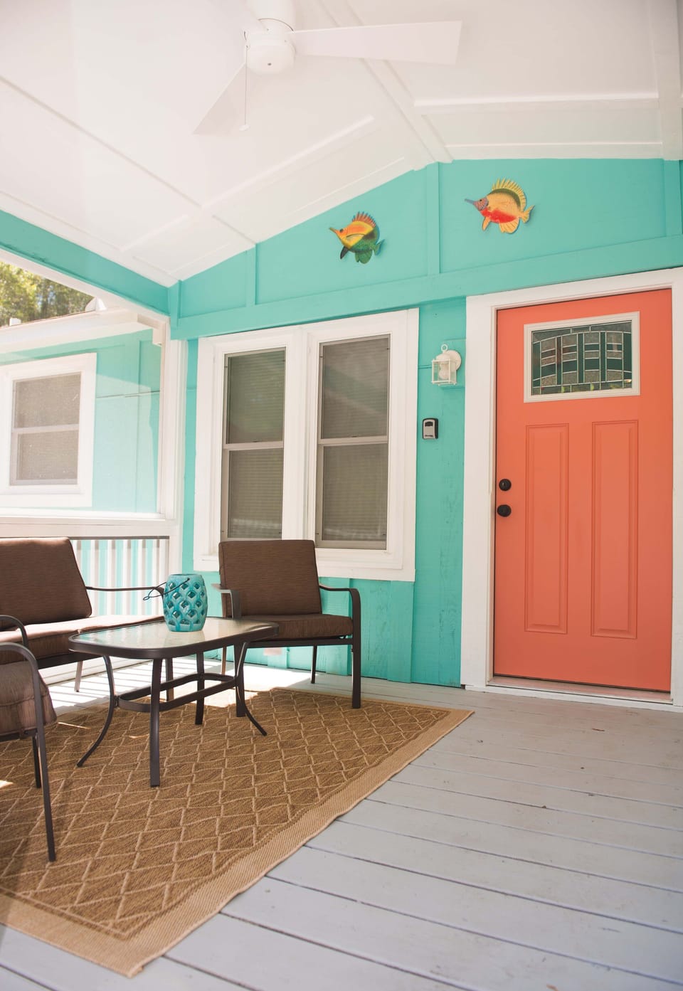 WELCOME to Sea Island Serentity- enjoy a coffe on our screened in porch 