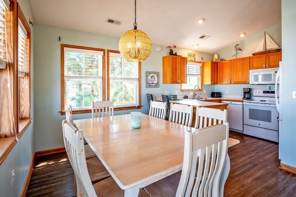 Dining, Kitchen