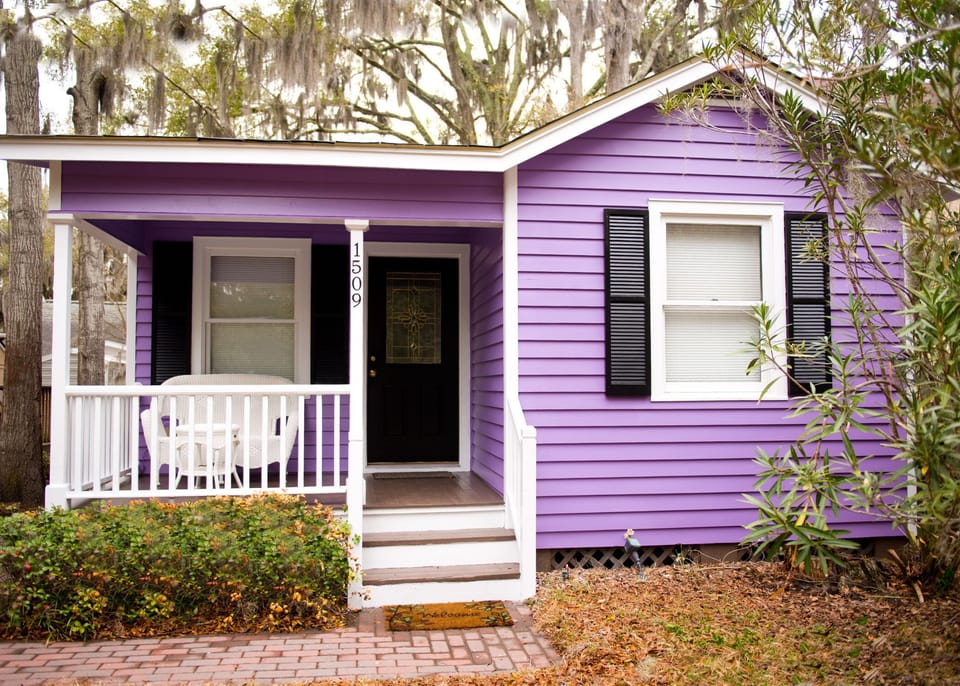 Front of our cottage with parking right in front of the house