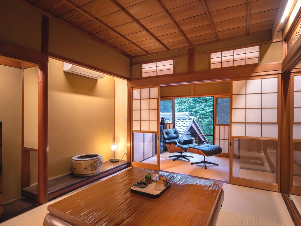 Traditional Quadruple Room | Minibar (free items), desk, WiFi (free), bed sheets