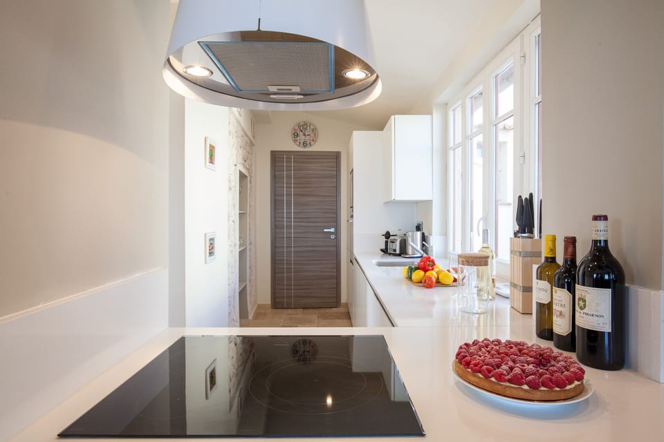 ~ The Kitchen with sea view - Maison MARINA ~ ABSOLUTY ANTIBES