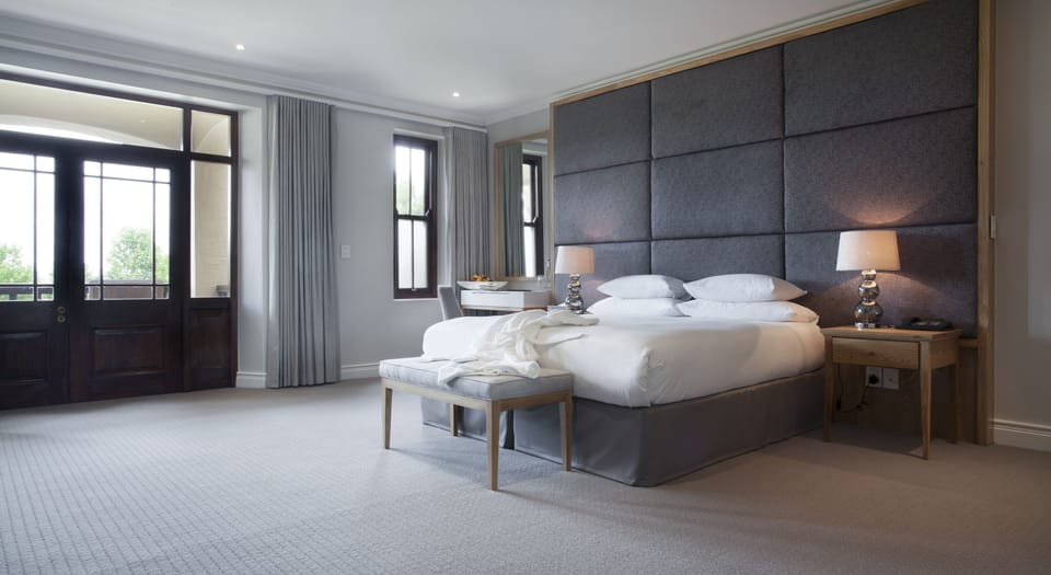 Design Room, 1 Bedroom | In-room safe, individually decorated, individually furnished, desk