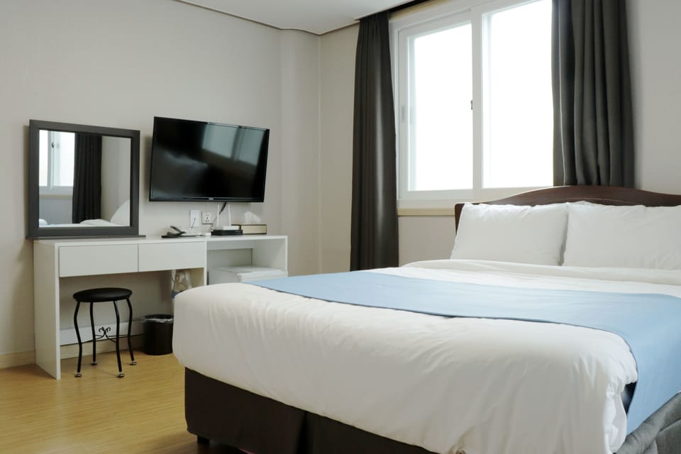 Deluxe Twin Room | Soundproofing, free WiFi