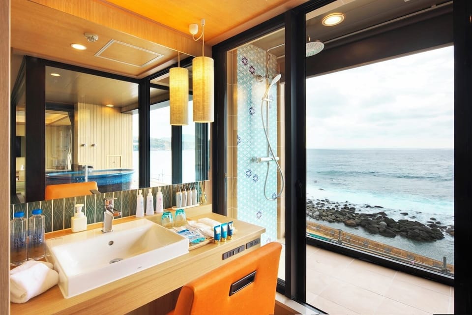 Luxury Room | In-room safe, free WiFi, bed sheets