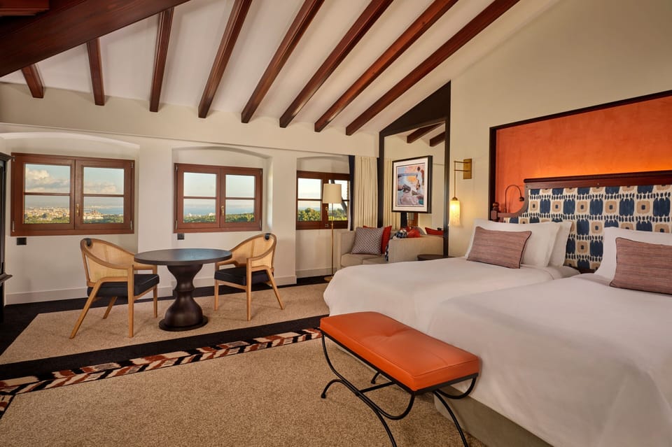 Deluxe Room, 1 Double Bed, Bay View | Hypo-allergenic bedding, minibar, in-room safe, desk