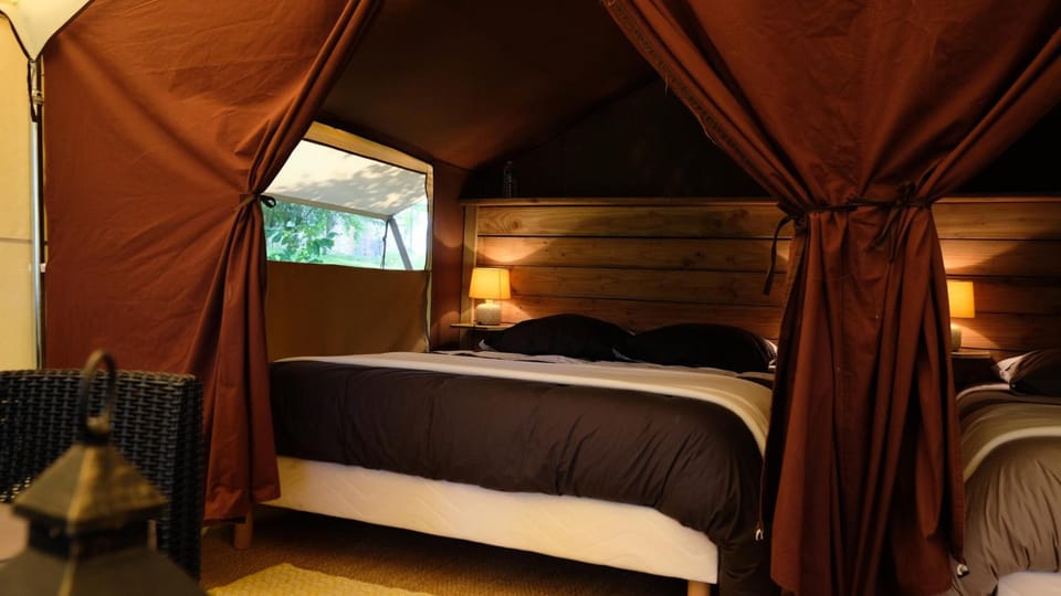 Soundproofing, bed sheets