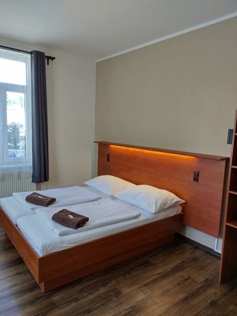 Triple Room, Private Bathroom | Desk, blackout drapes, free WiFi, bed sheets