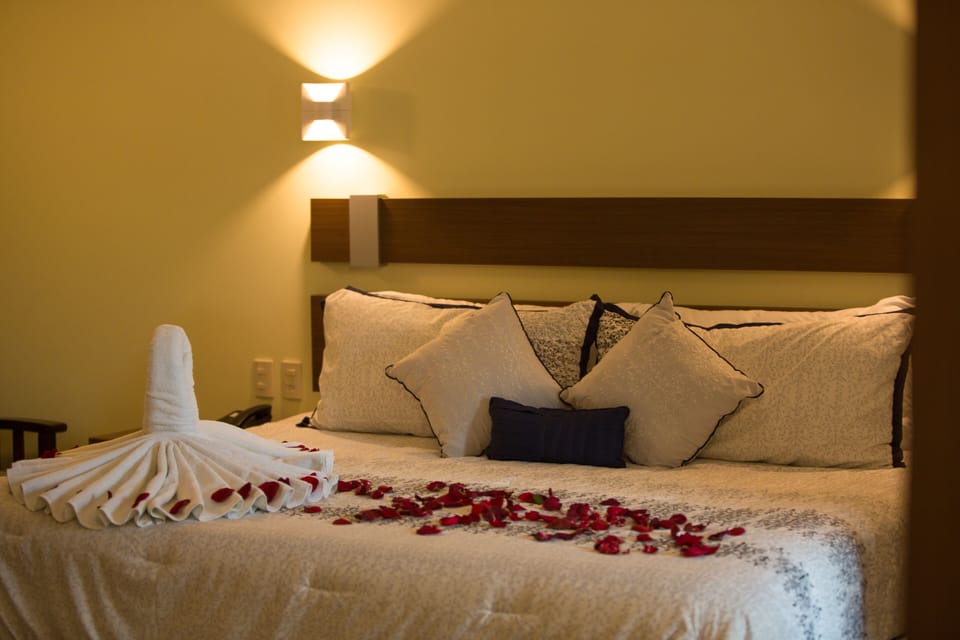 King Size Room, Street View | In-room safe, desk, soundproofing, iron/ironing board (on request)