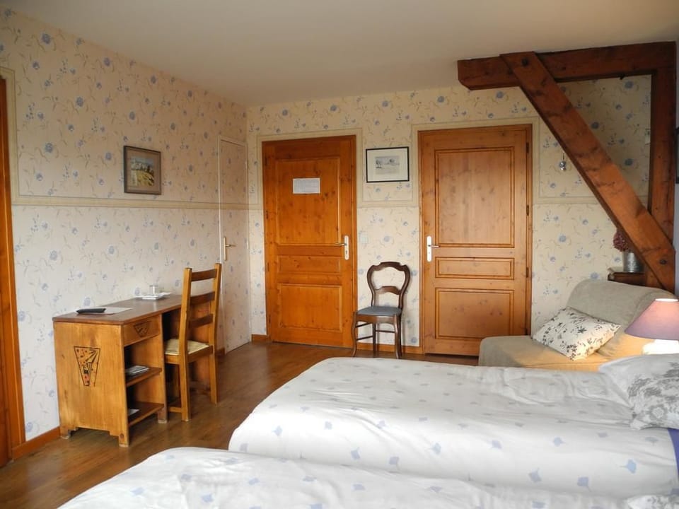 Double Room | Premium bedding, desk, blackout drapes, soundproofing