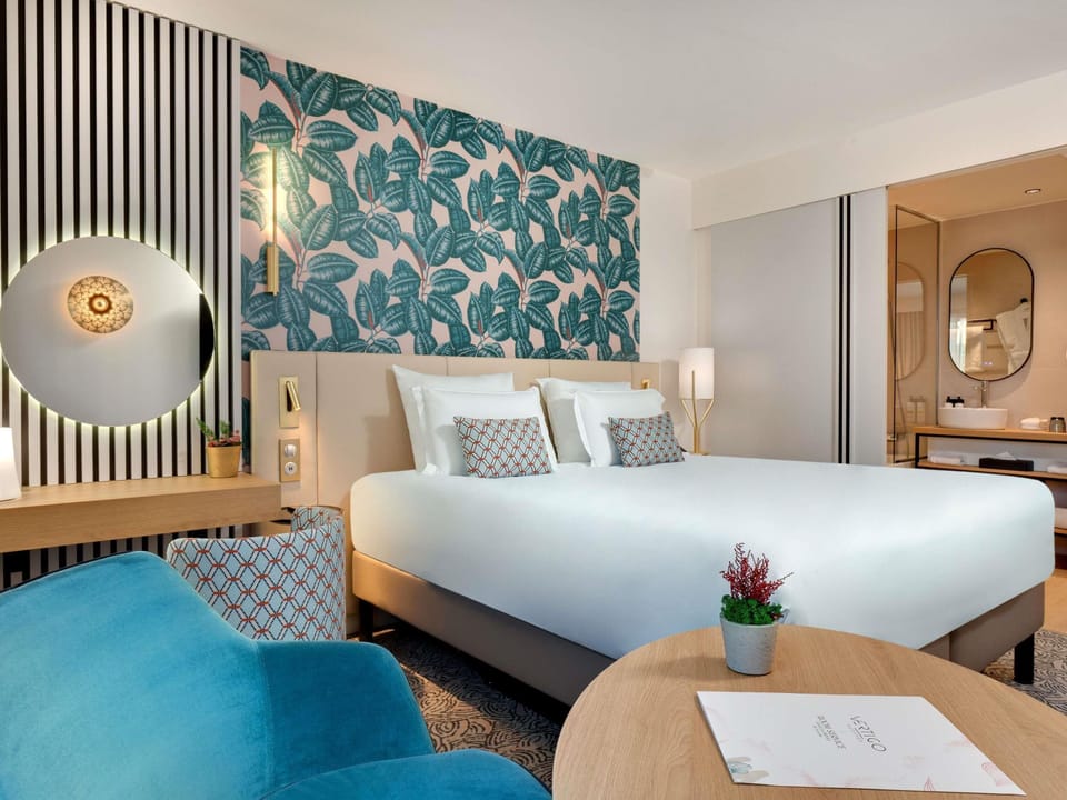 Premium bedding, pillowtop beds, free minibar items, in-room safe