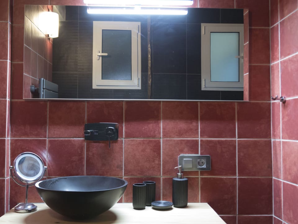 Deluxe Double Room, Private Bathroom (Vallespir) | Bathroom