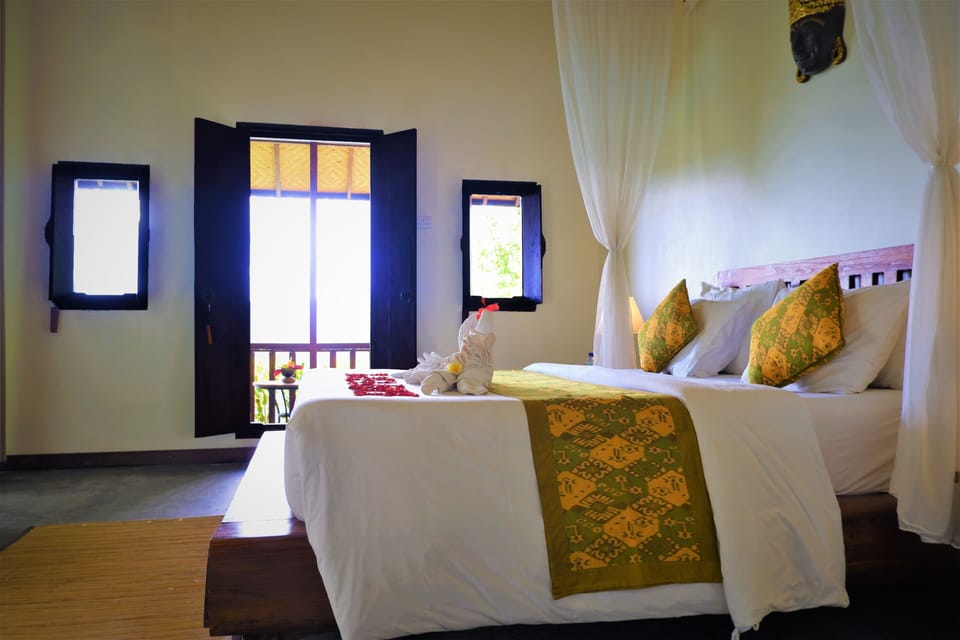In-room safe, desk, free WiFi, bed sheets