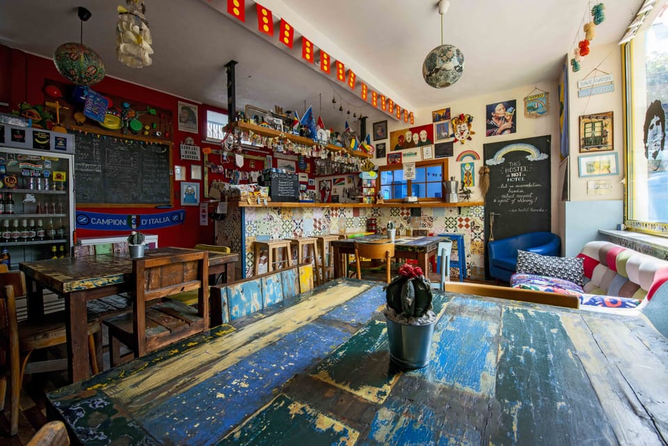 Cocktail bar