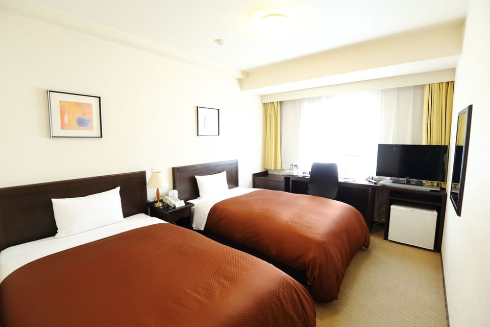 Desk, free WiFi, bed sheets
