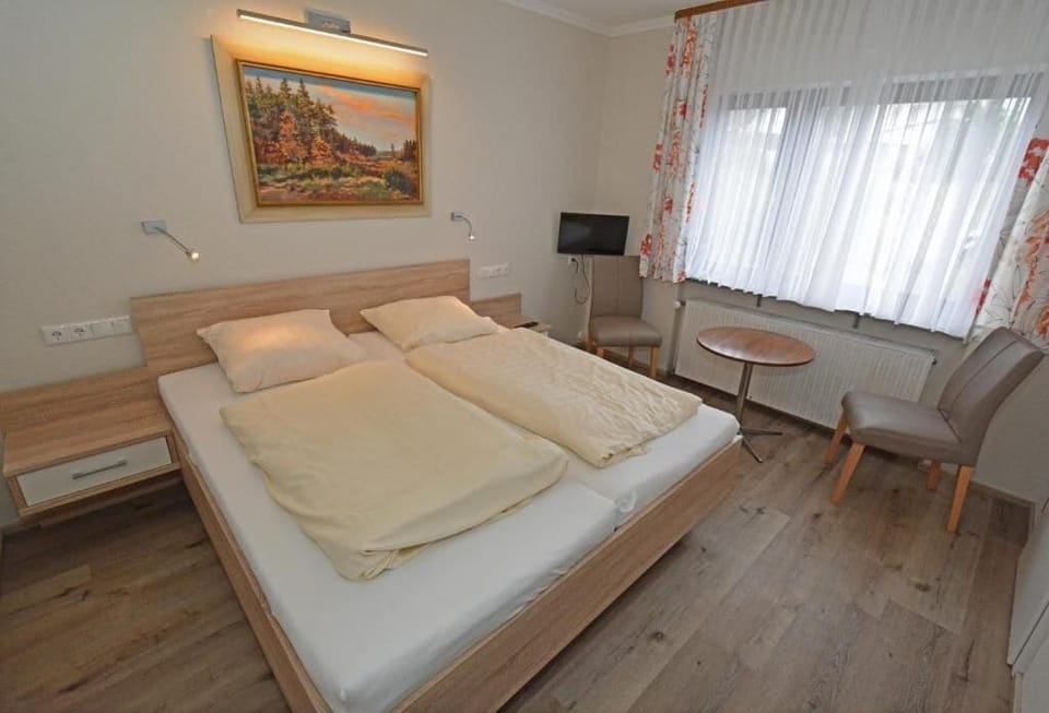 Standard Double Room, Garden View