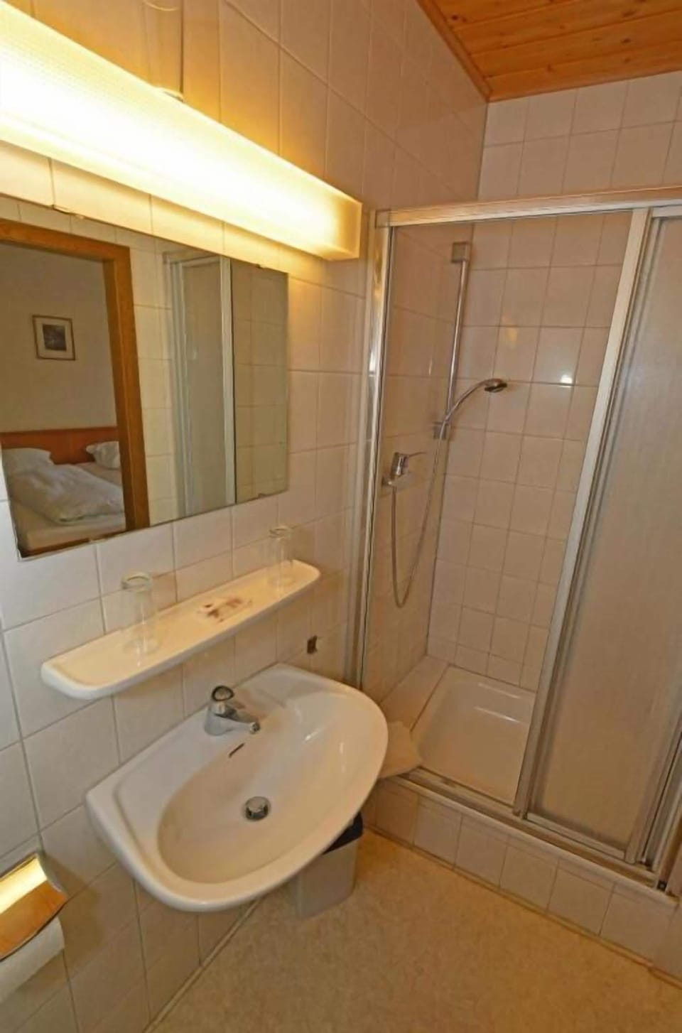 Economy Double Room, City View | Bathroom