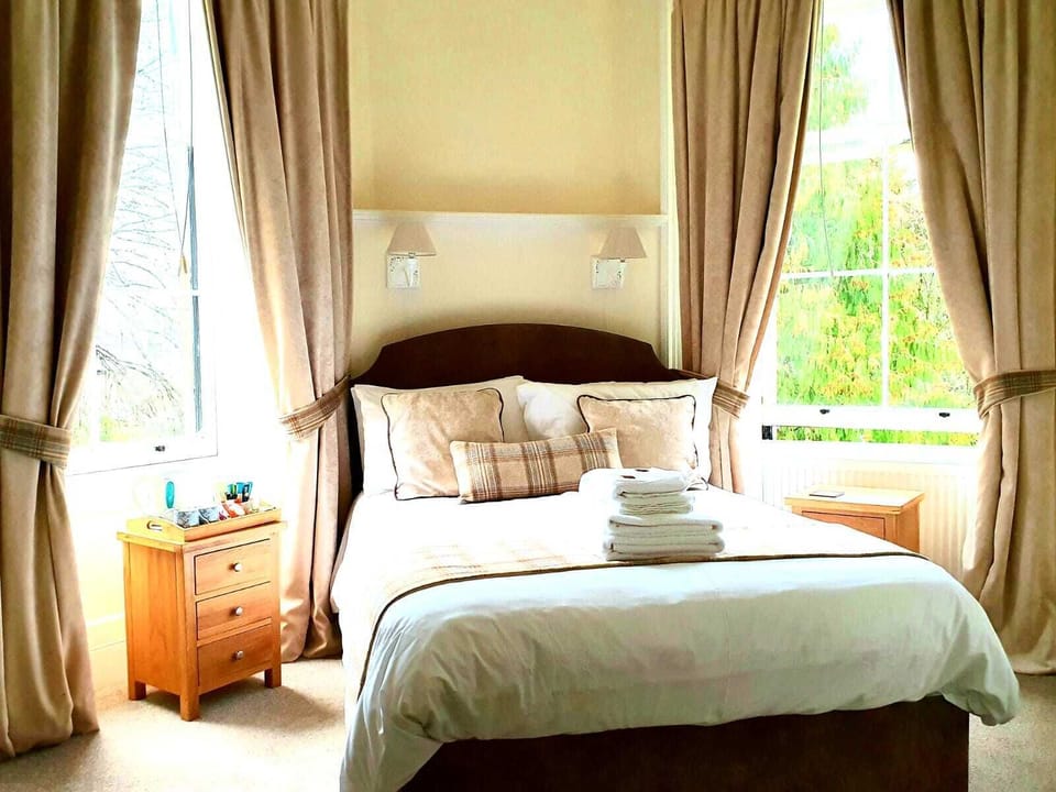 Double Room, 1 Double Bed, Garden View | Premium bedding, blackout drapes, iron/ironing board, free WiFi