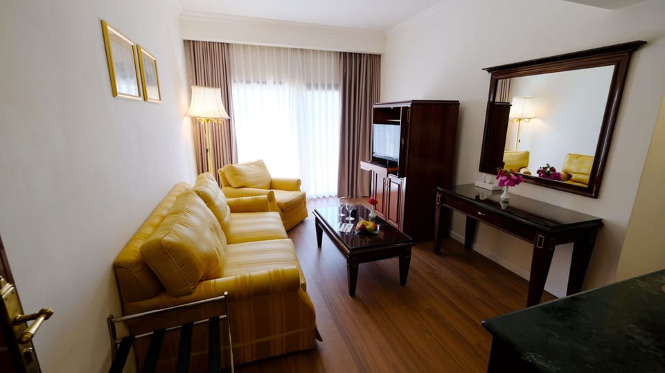 In-room safe, desk, iron/ironing board, free WiFi
