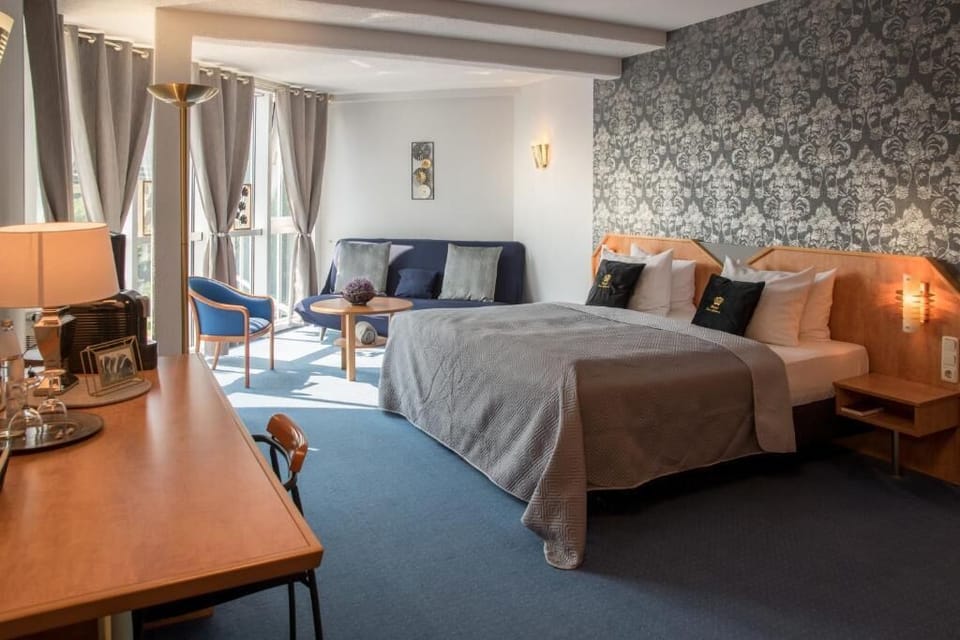 Deluxe Double Room | Desk, laptop workspace, WiFi (free)