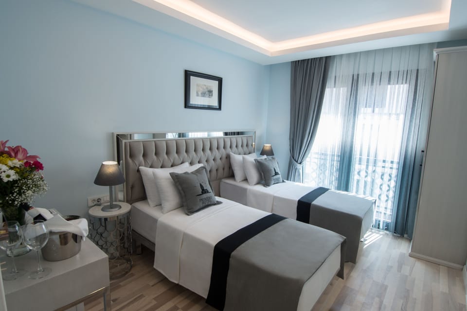 Superior Double Room, 1 Bedroom, Non Smoking, City View | Egyptian cotton sheets, premium bedding, minibar, in-room safe