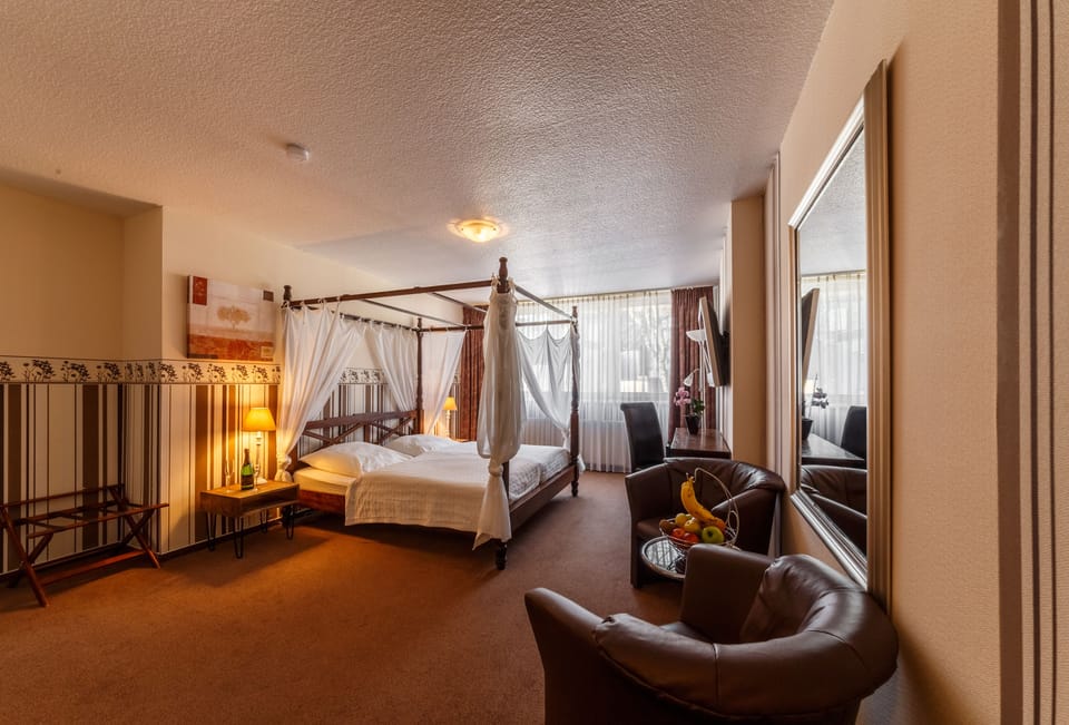Comfort Double Room | Desk, free WiFi, bed sheets