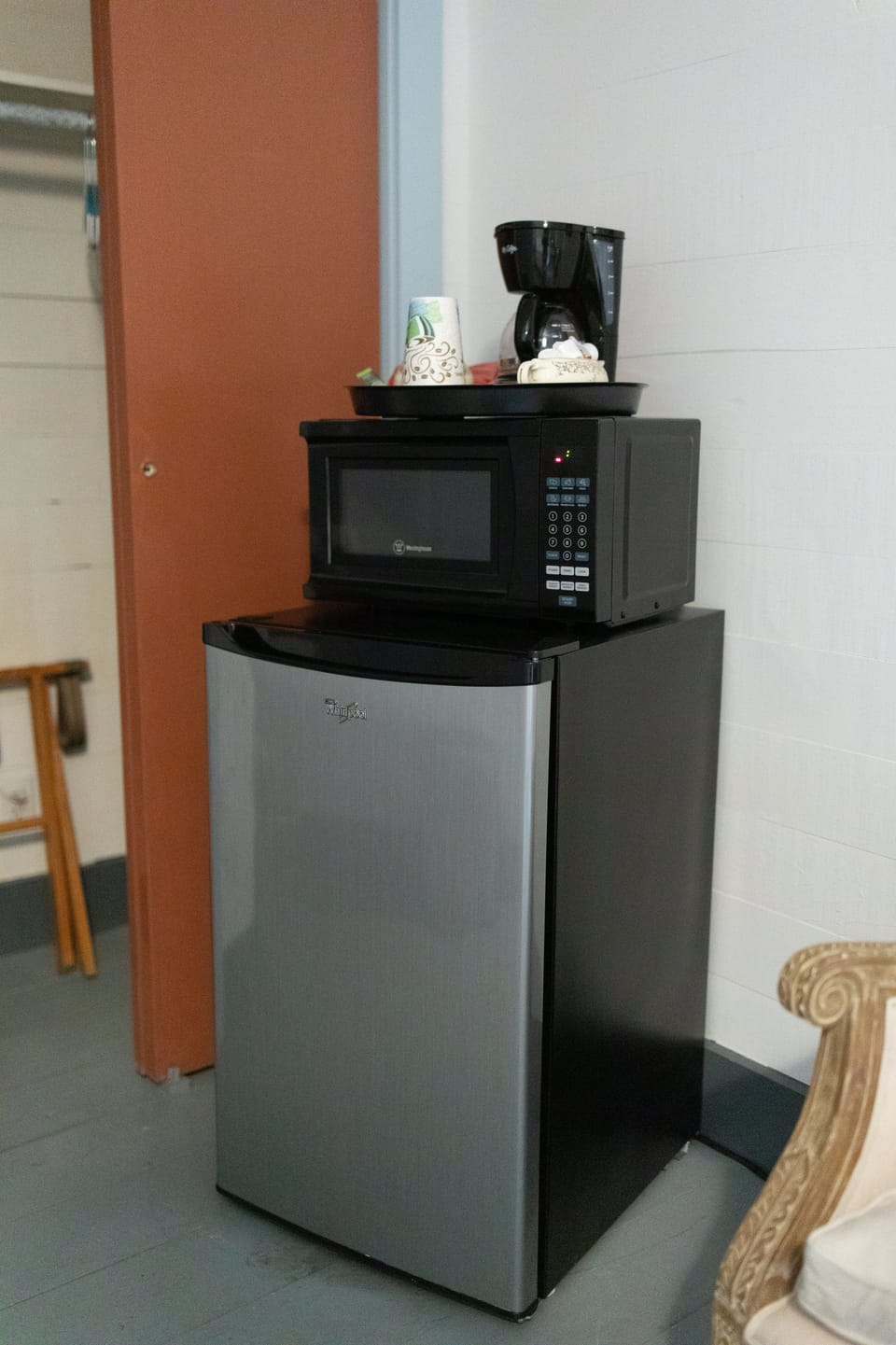 Fleur De Lis | Mini-refrigerator
