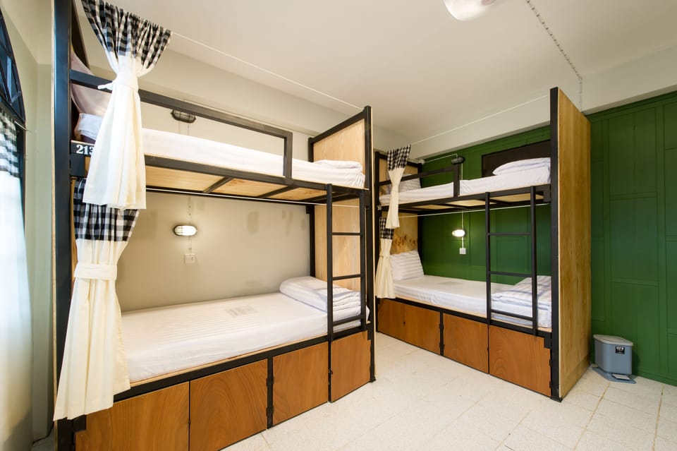 6 Bed Female Dormitory | In-room safe, blackout drapes, soundproofing, free WiFi