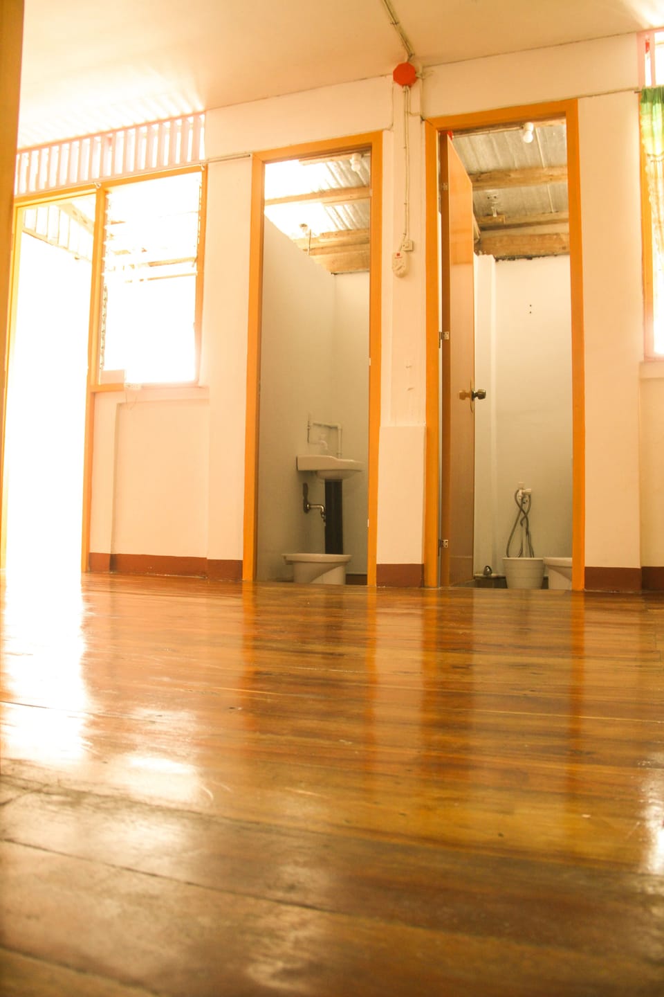 Group Room, Fan Room | Bathroom | Shower, rainfall showerhead, free toiletries, slippers