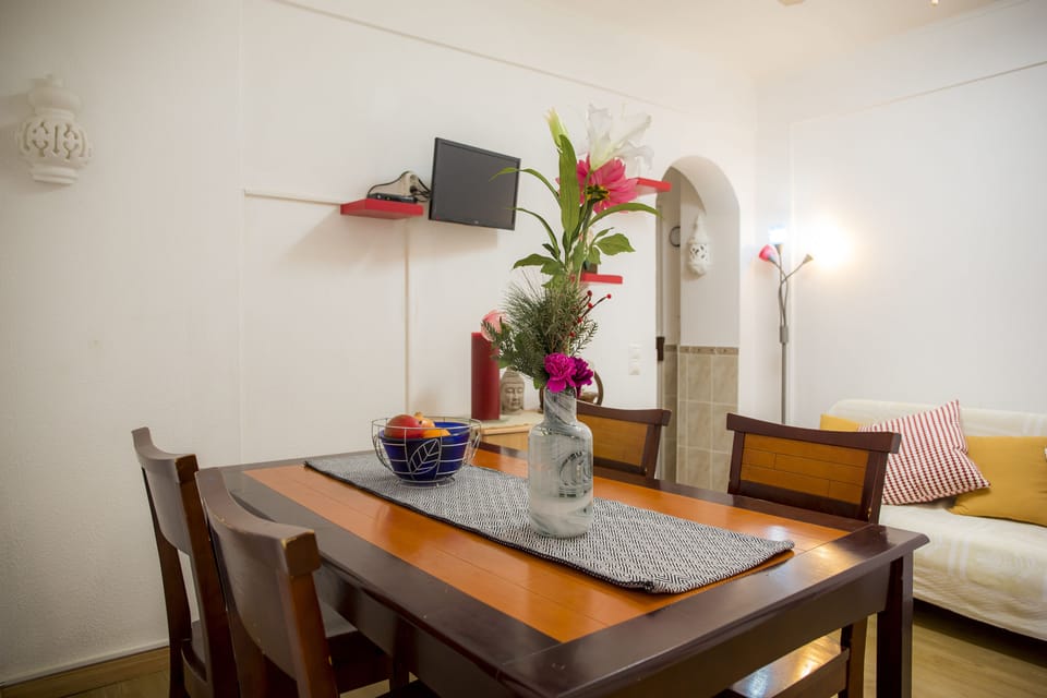 Apartment, 1 Bedroom | In-room dining