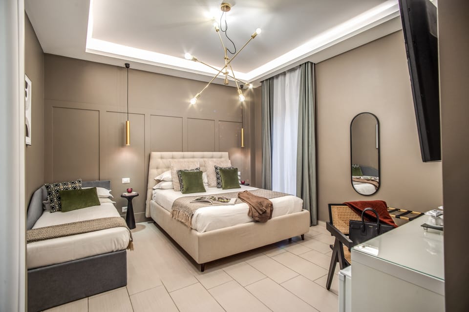 Deluxe Double Room | Premium bedding, minibar, in-room safe, desk