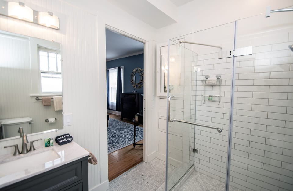 WILLOW ROOM | Bathroom sink