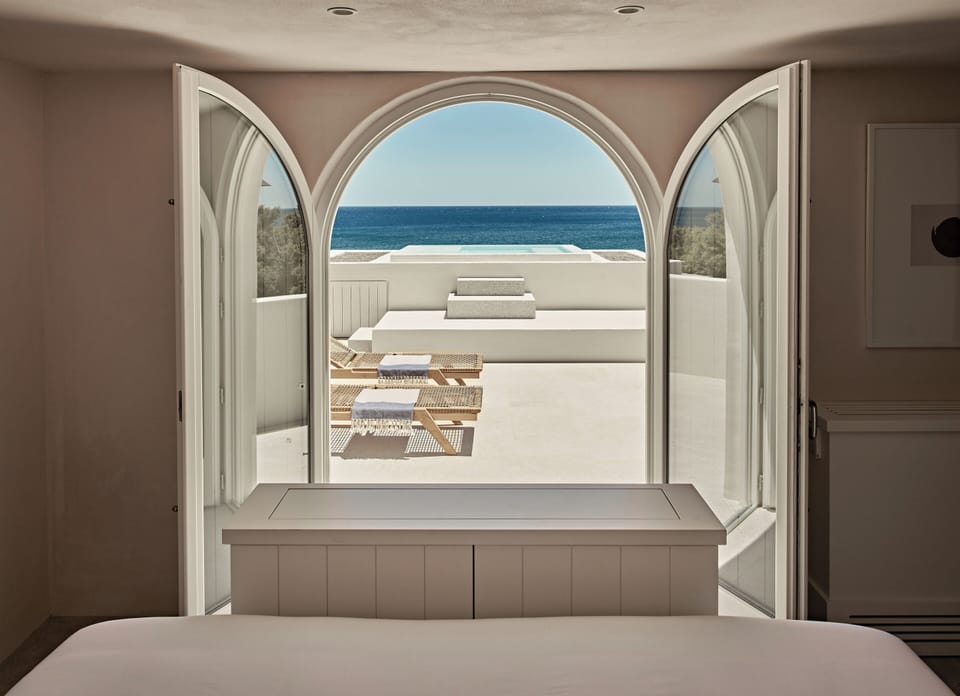 Storia Suite (Beach Location) | 1 bedroom, premium bedding, minibar, in-room safe