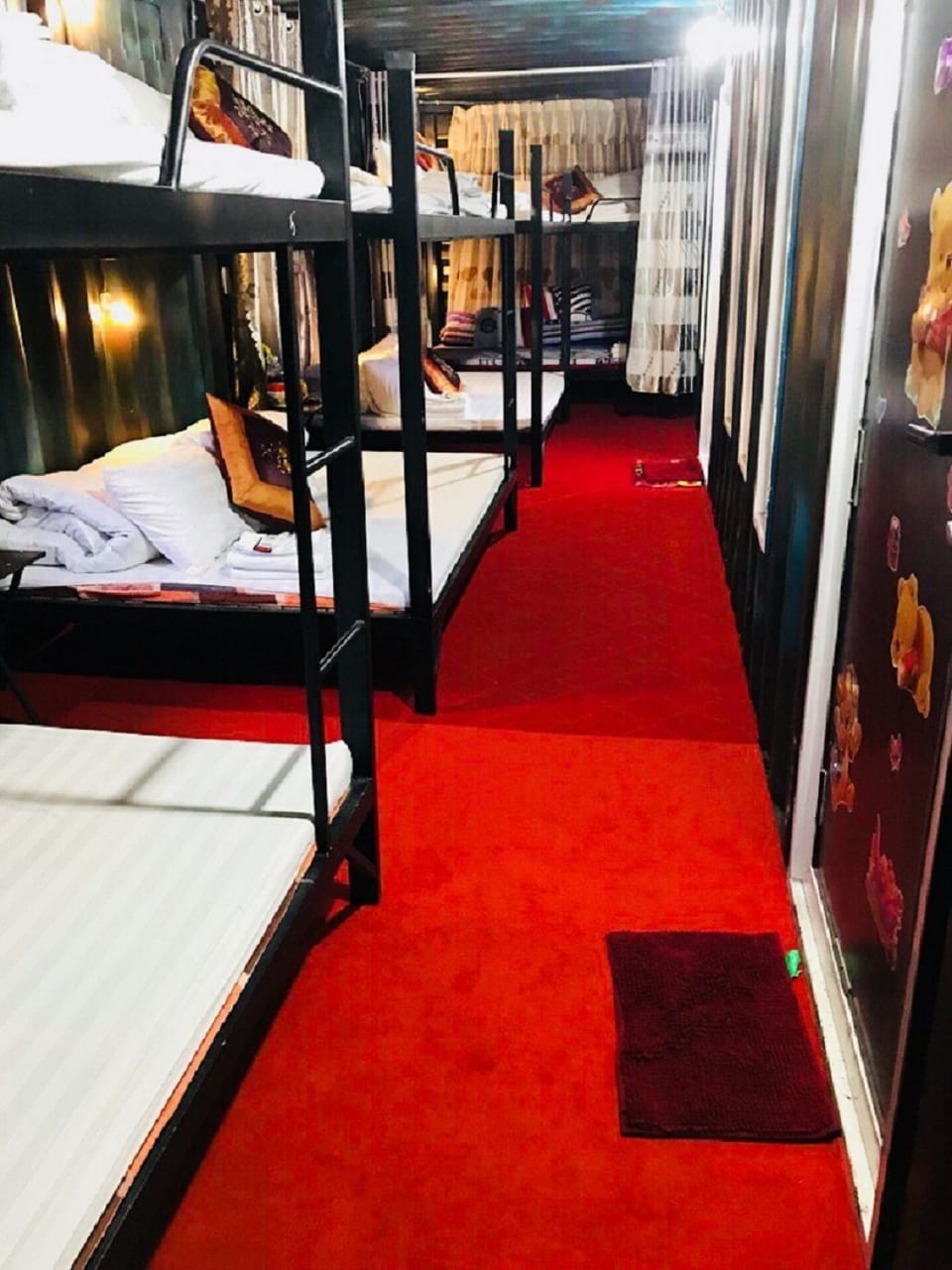 Bed in 10-Bed Mixed Dorm Room | Desk, WiFi (free)