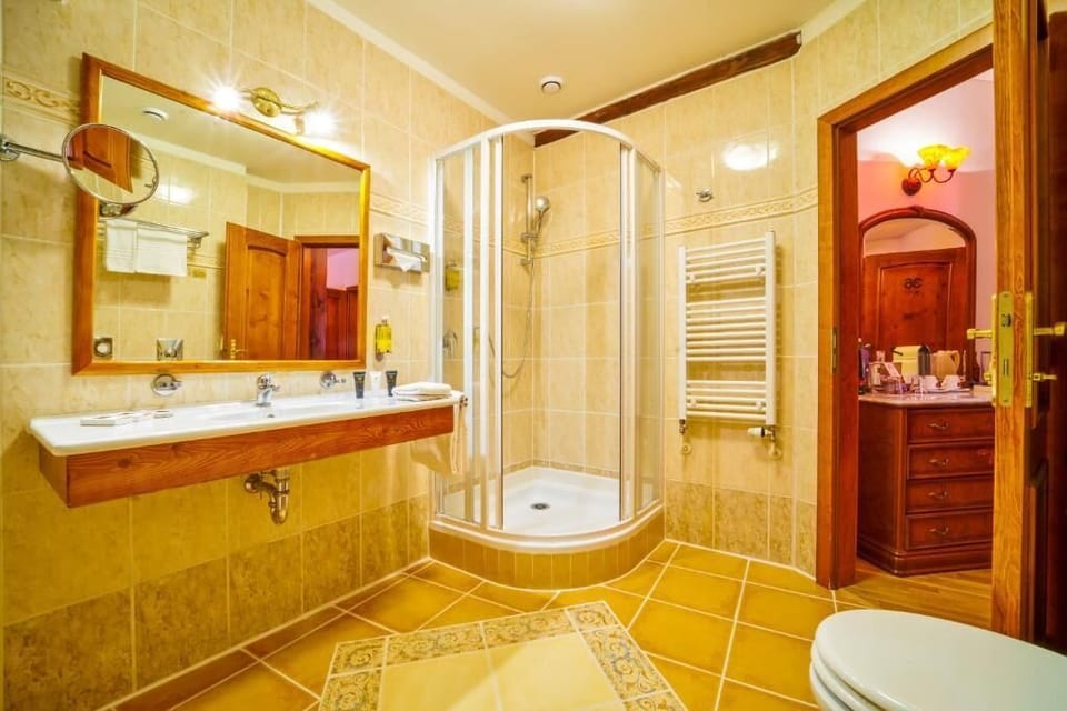 Minibar, in-room safe, desk, blackout drapes