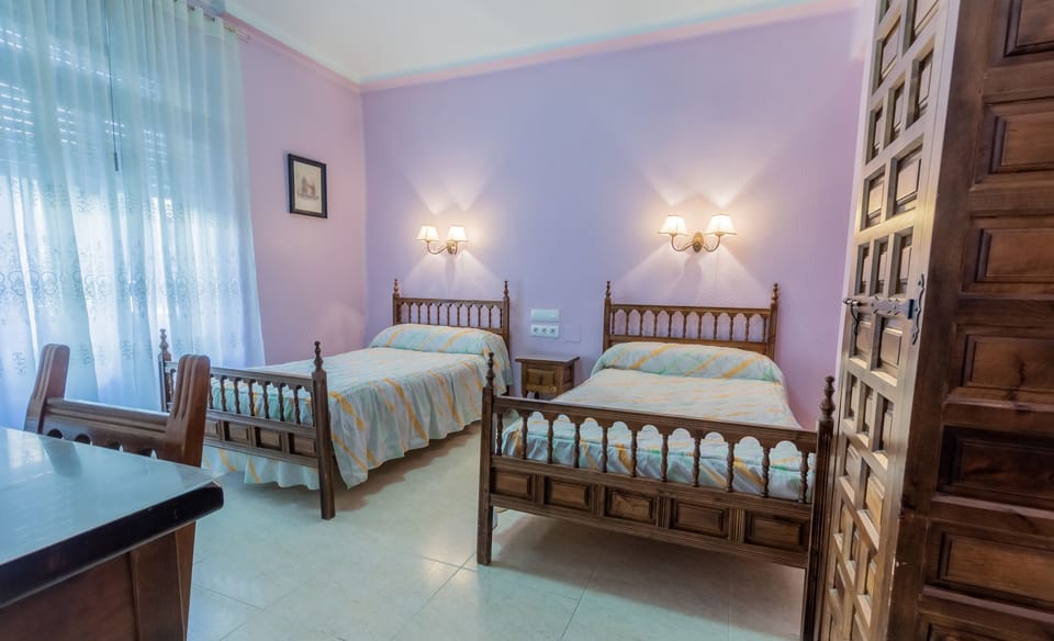 Triple Room, Shared Bathroom | Free WiFi, bed sheets