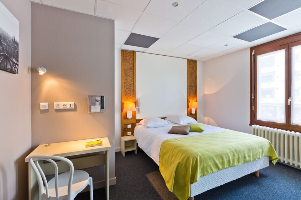 Desk, iron/ironing board, free WiFi, bed sheets