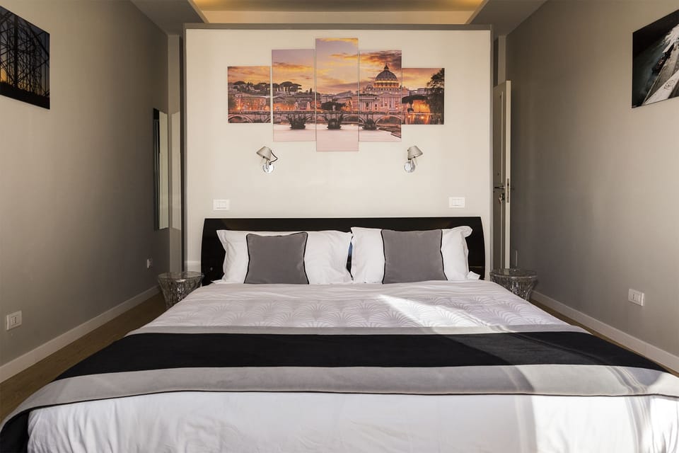 Triple Room, Balcony | Minibar, in-room safe, desk, soundproofing