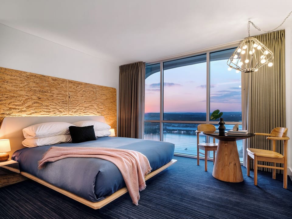 Suite, Lakeside | Premium bedding, down comforters, minibar, in-room safe